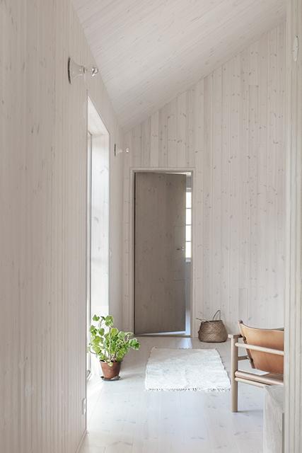 Vacker innerdörr Granö, KL-trä gran, designad av Emma Olbers